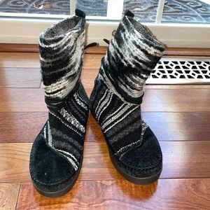 Black and white Tom’s booties. Women’s Size 7.5